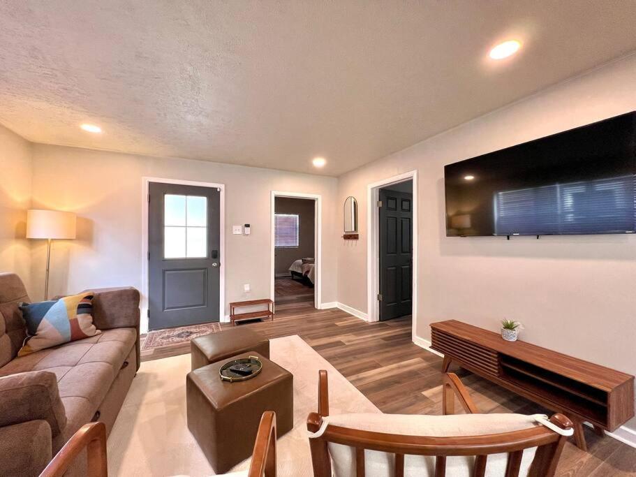 Modern Style Home Near Dt Indy & Major Attractions Indianapolis Exteriér fotografie